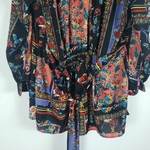 Tolani collection floral button down top - Picture 8 of 9